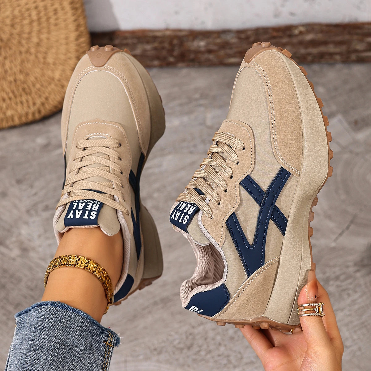 Women Sneakers 2025 New Leisure Running Shoes Fashion Designer Leather Sneakers Women Luxury Platform Sports Shoes for Women