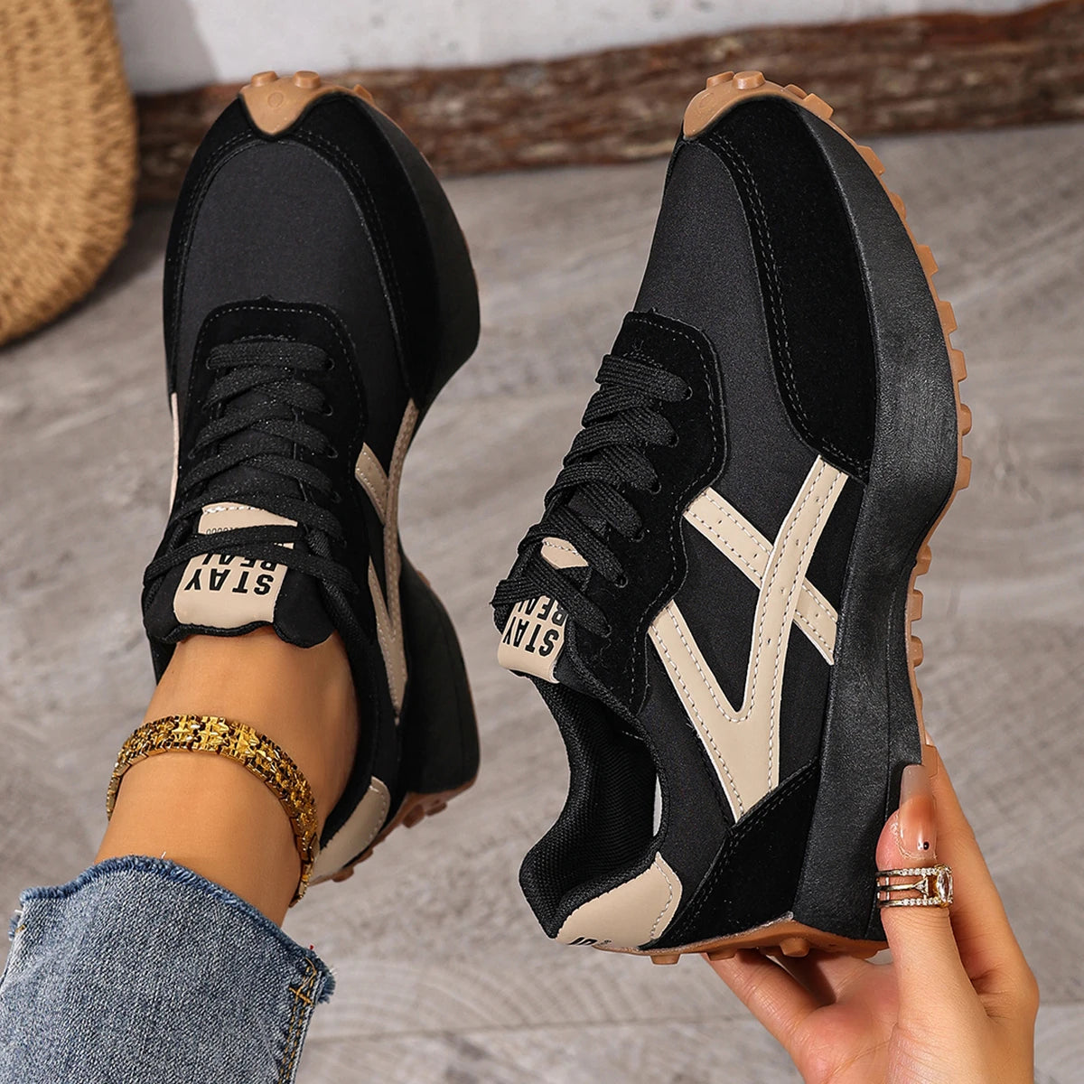 Women Sneakers 2025 New Leisure Running Shoes Fashion Designer Leather Sneakers Women Luxury Platform Sports Shoes for Women