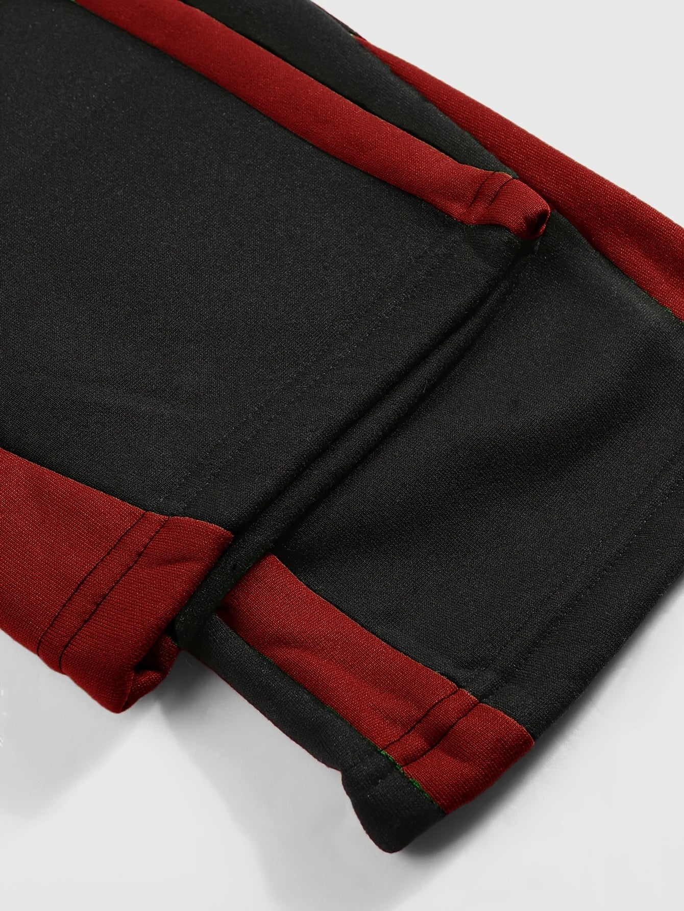 Essential for Men's Street - savvy Fashion! Black Joggers with "NEW YORK" Letters + Star - shaped Personalized Prints